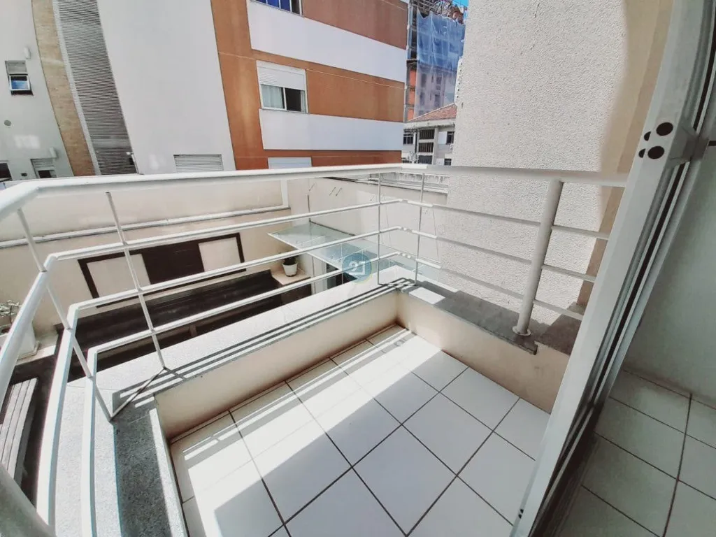 Balcony apartment with 2 en-suites and 198 m² — photo 4