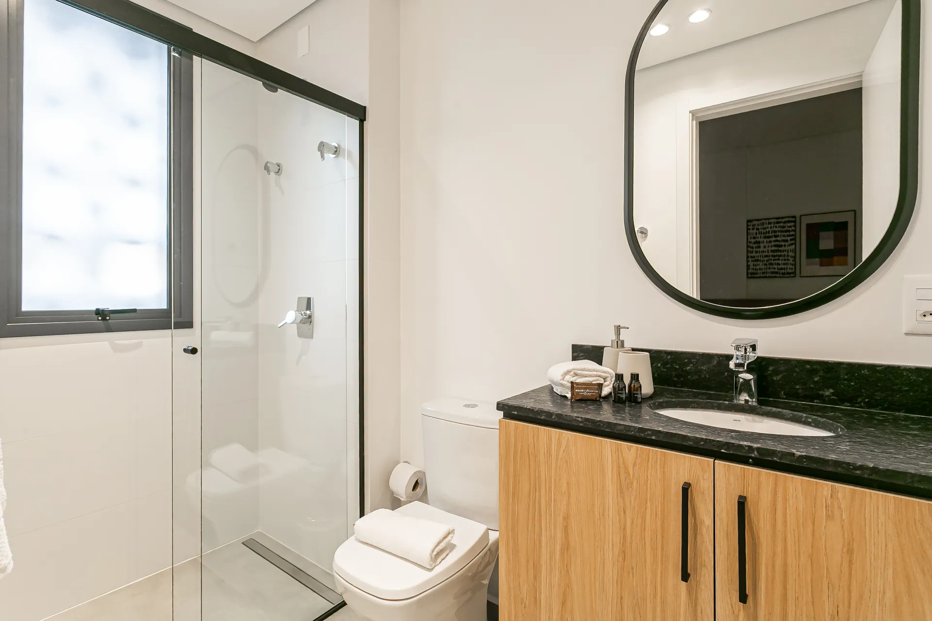 Мебльована квартира 111 м² з 2 спальнями та балконом — photo 26