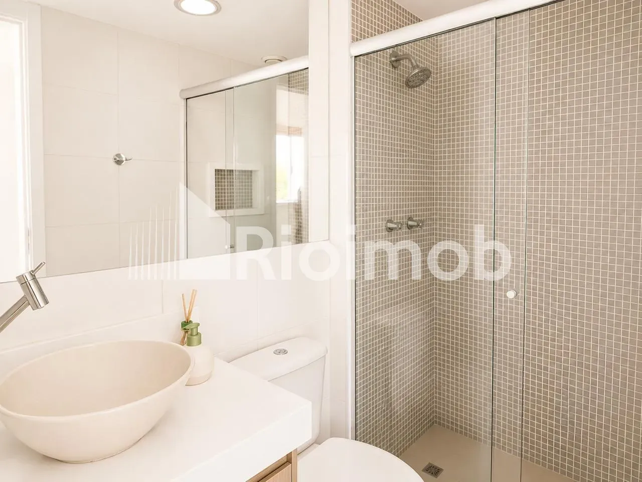4-bedroom apartment with a mountain view in Rio de Janeiro — photo 22
