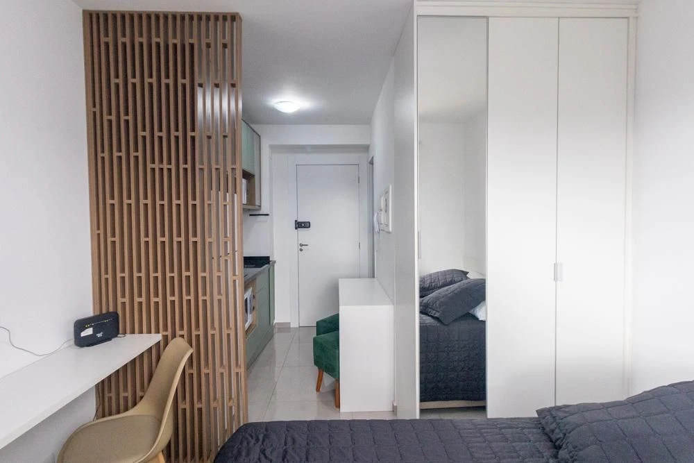 Furnished studio with 1 bedroom and glass balcony — photo 12