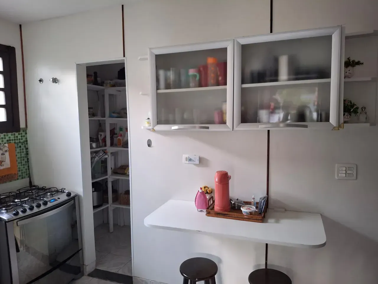 Furnished single-story house with 4 bedrooms and 3 baths — photo 7