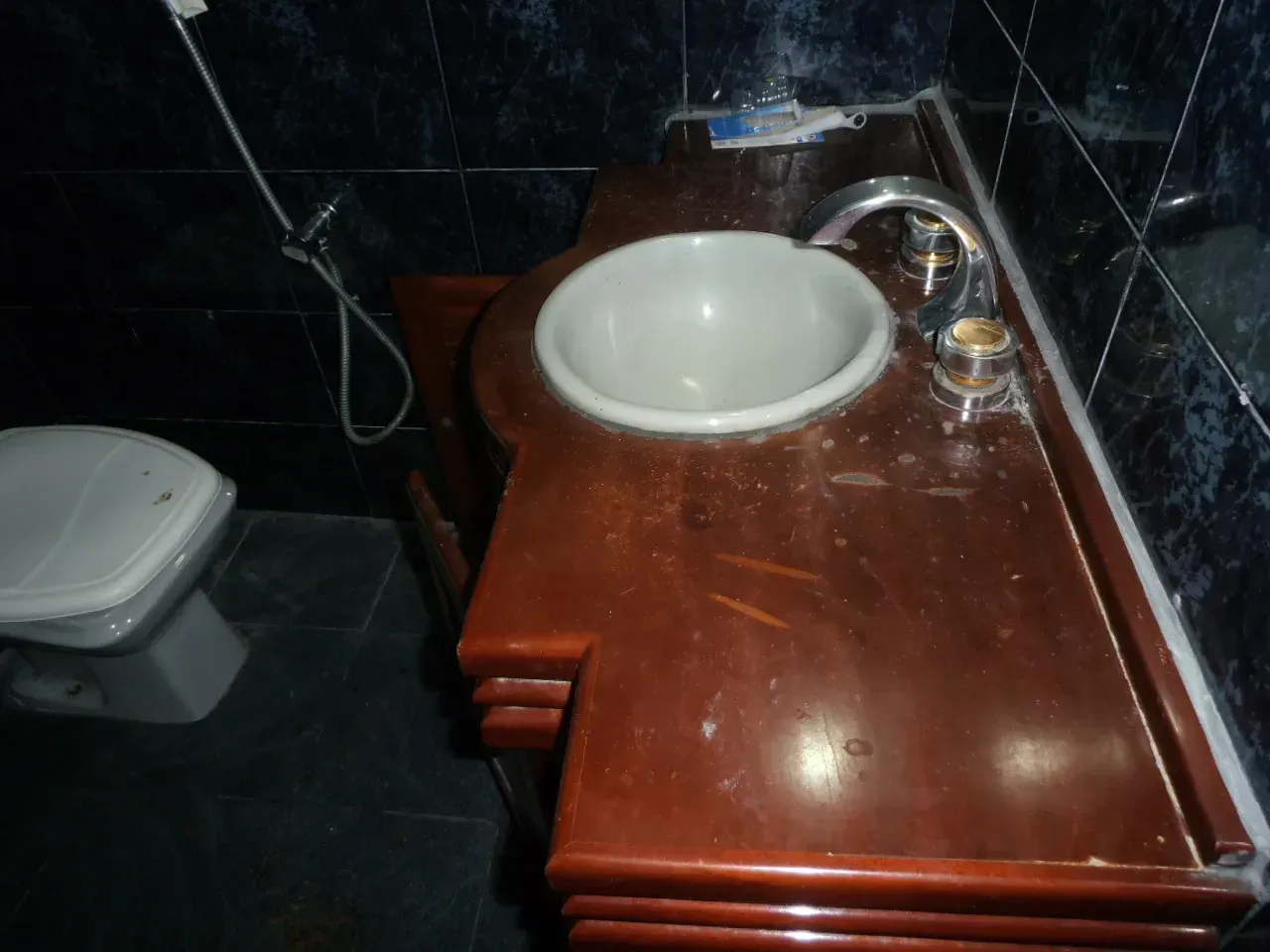 Unfurnished 2-bedroom apartment with balcony — photo 7
