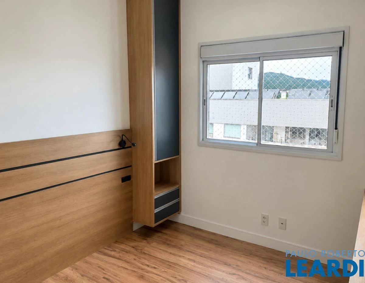 Furnished apartment, 70 m², with a grill on the balcony — photo 4