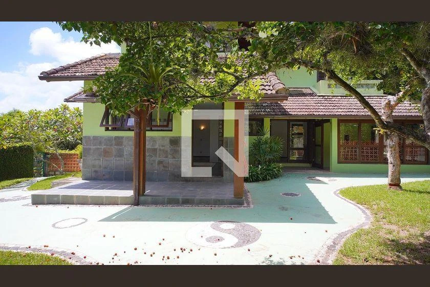 House, 735 m², with floor-to-ceiling windows — photo 49