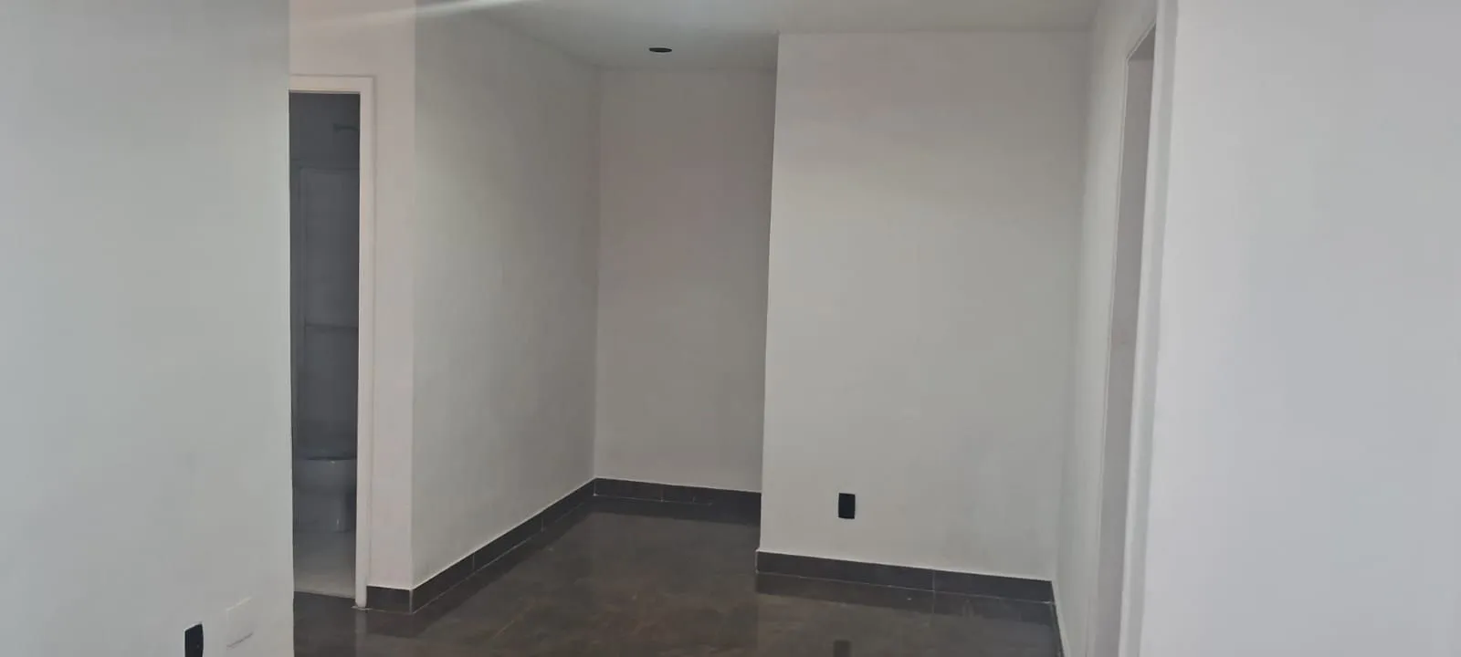 3-bedroom apartment with 3 bathrooms and balcony — photo 25
