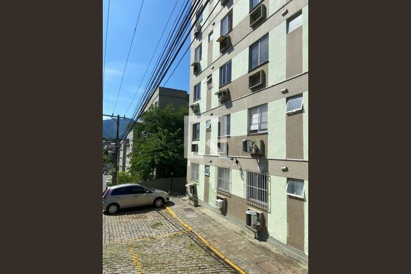 Apartamento de 2 dormitorios con cocina separada y 65 m² — photo 35
