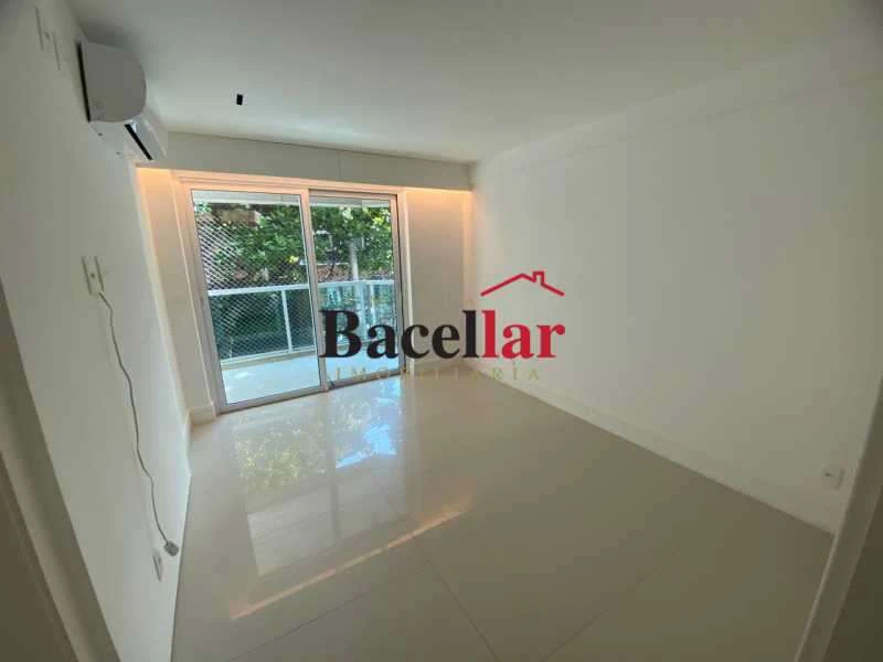 Apartamento con 4 suites y 229 m² con cocina cerrada — photo 11