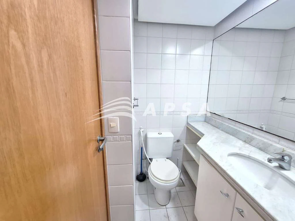 Unfurnished apartment with 2 bedrooms and home office — photo 24