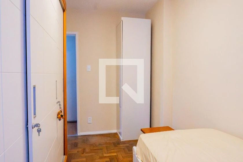 3-bedroom apartment in a building with a pool — photo 19