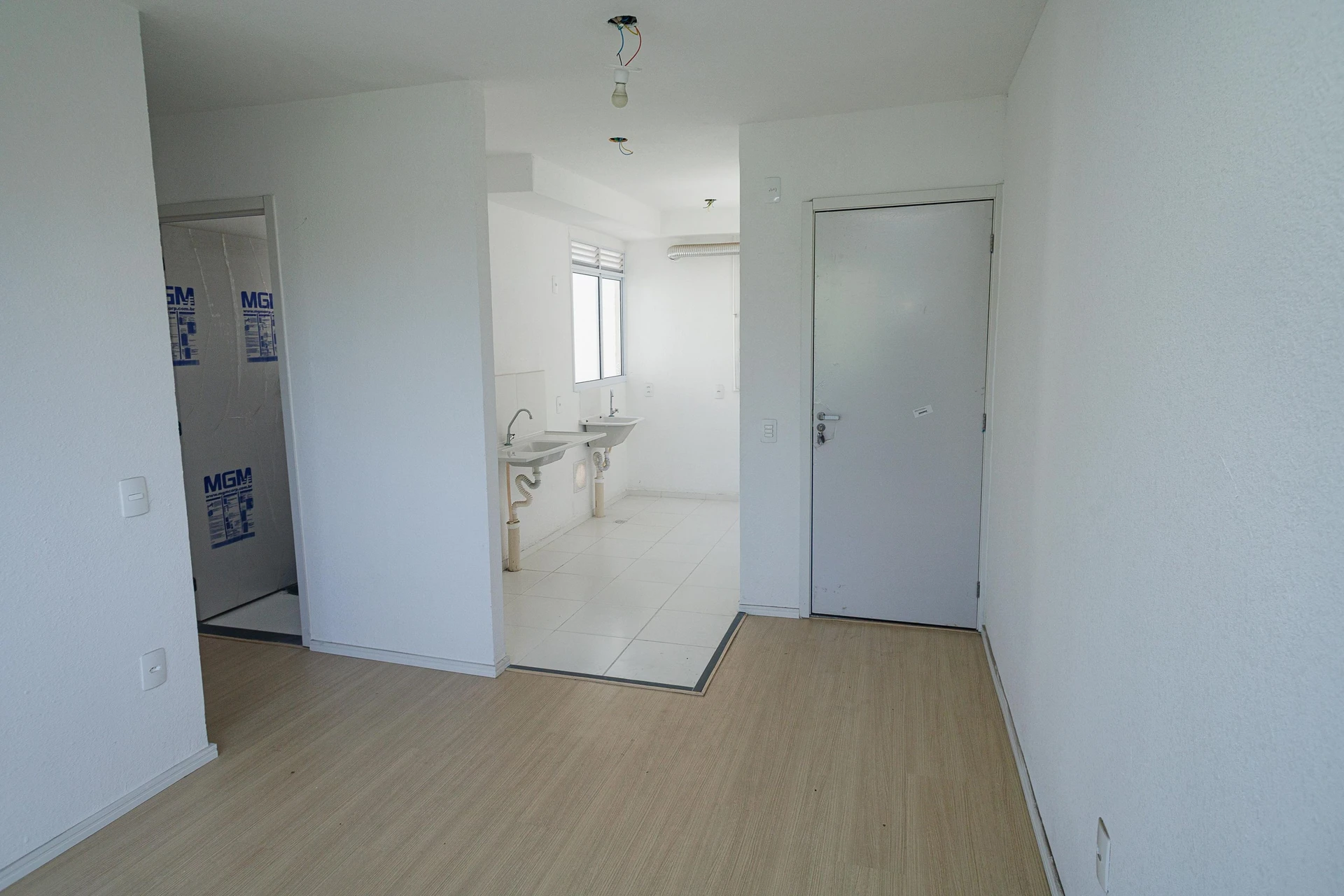 Unfurnished apartment with 2 bedrooms and 1 bathroom — photo 24