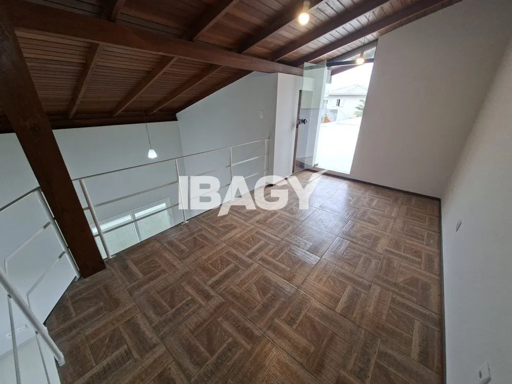 Casa sem mobília com 3 dormitórios e cozinha integrada — photo 3
