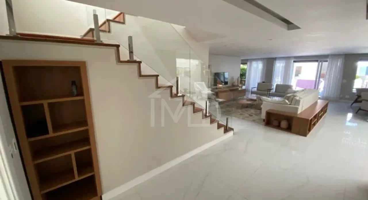 Мебльований будинок 500 м² з 4 спальнями-сюїтами — photo 42