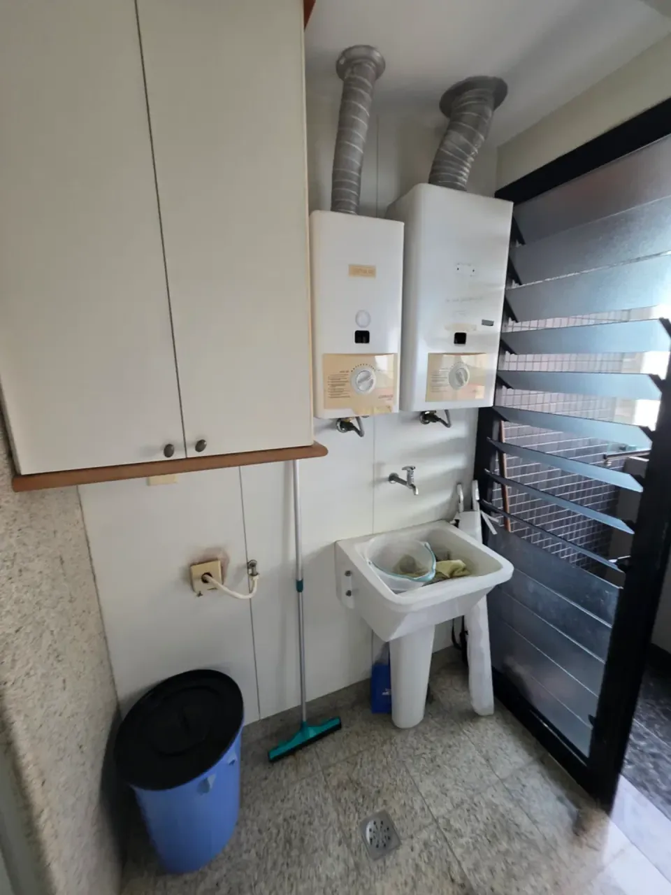 Furnished 2-bedroom apartment with 3 bathrooms — photo 5