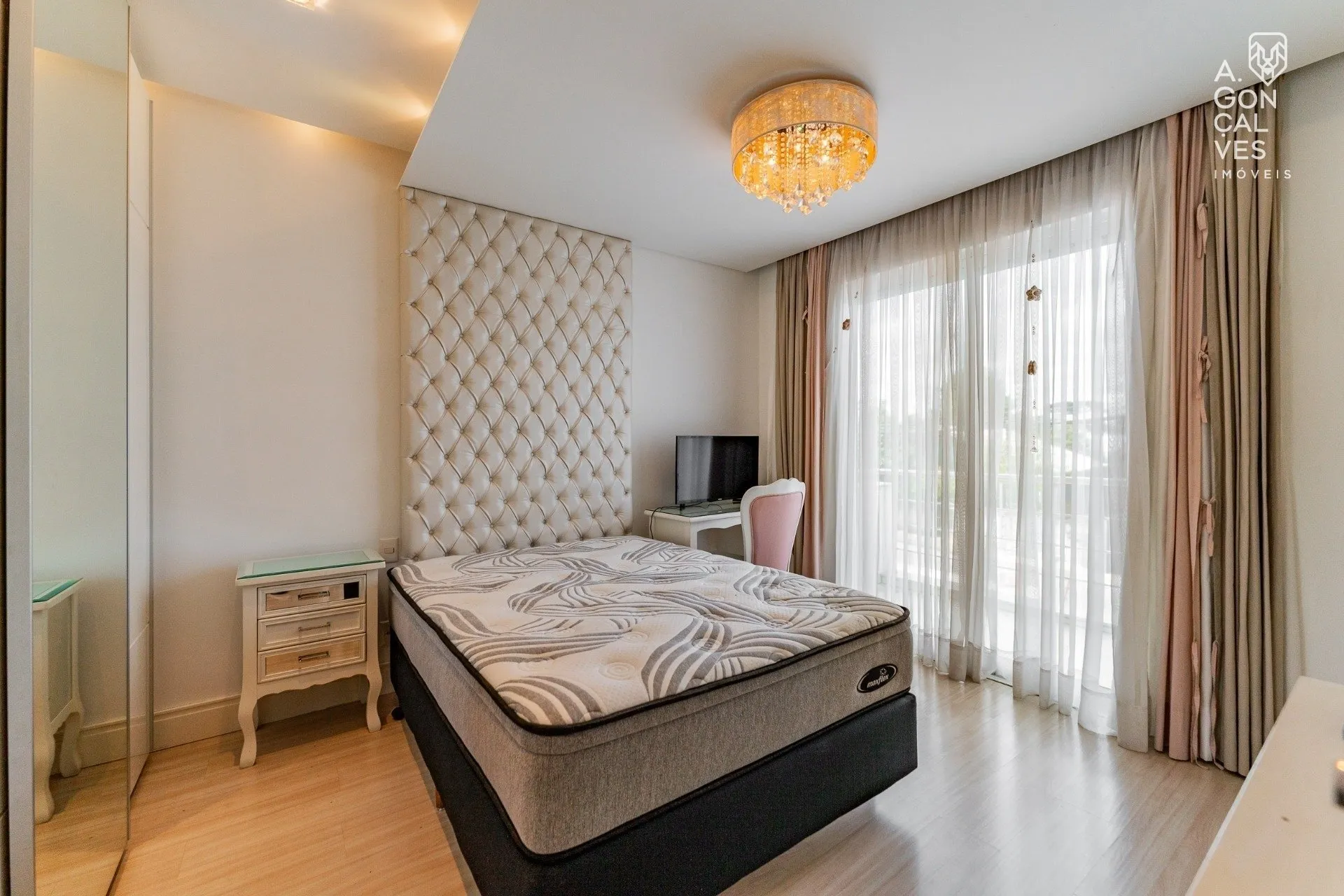Furnished house with open-plan kitchen and 3 suites — photo 31
