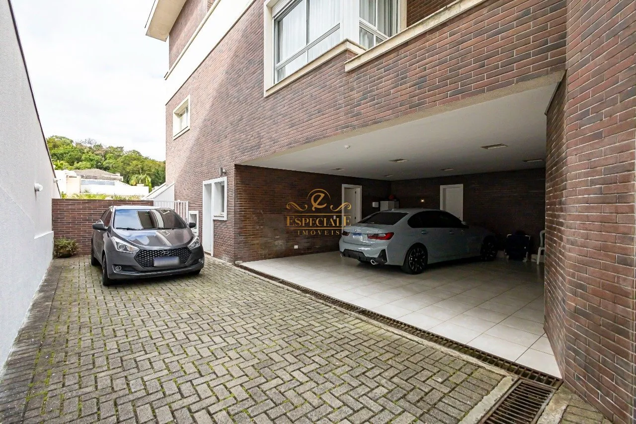 Furnished house with 3 en-suite bedrooms and 631 m² — photo 61