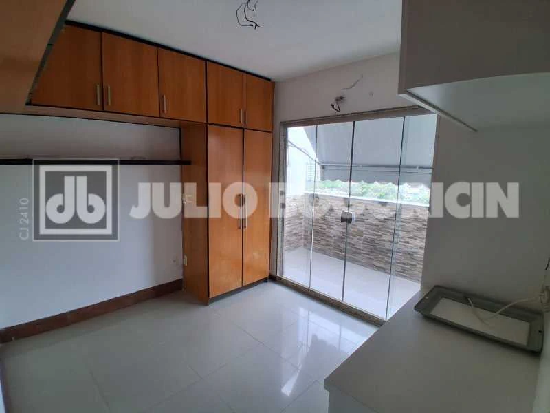 3-bedroom apartment with private balcony and BBQ — photo 9