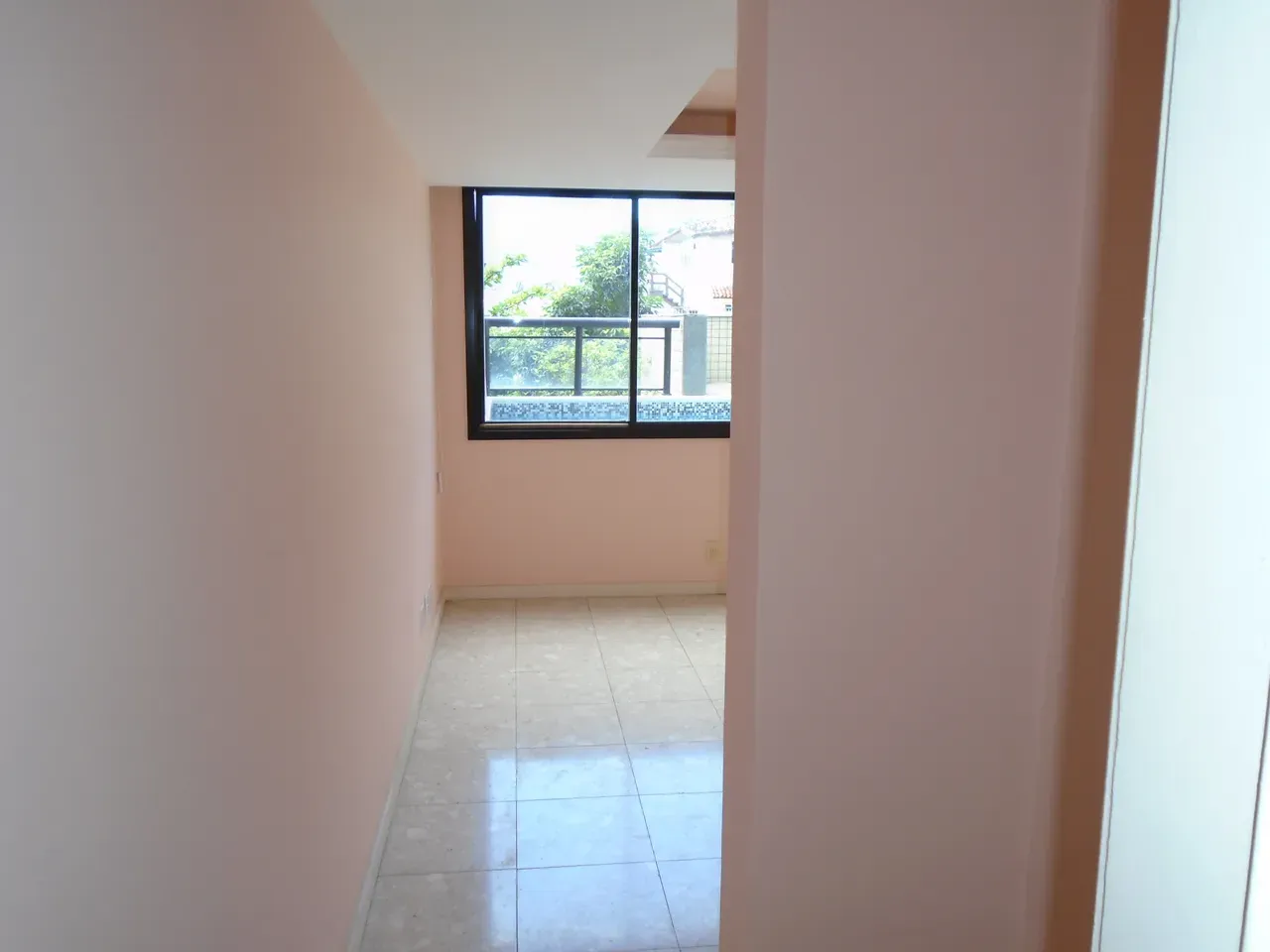 Apartamento, 302 m², com janelas do piso ao teto — photo 2