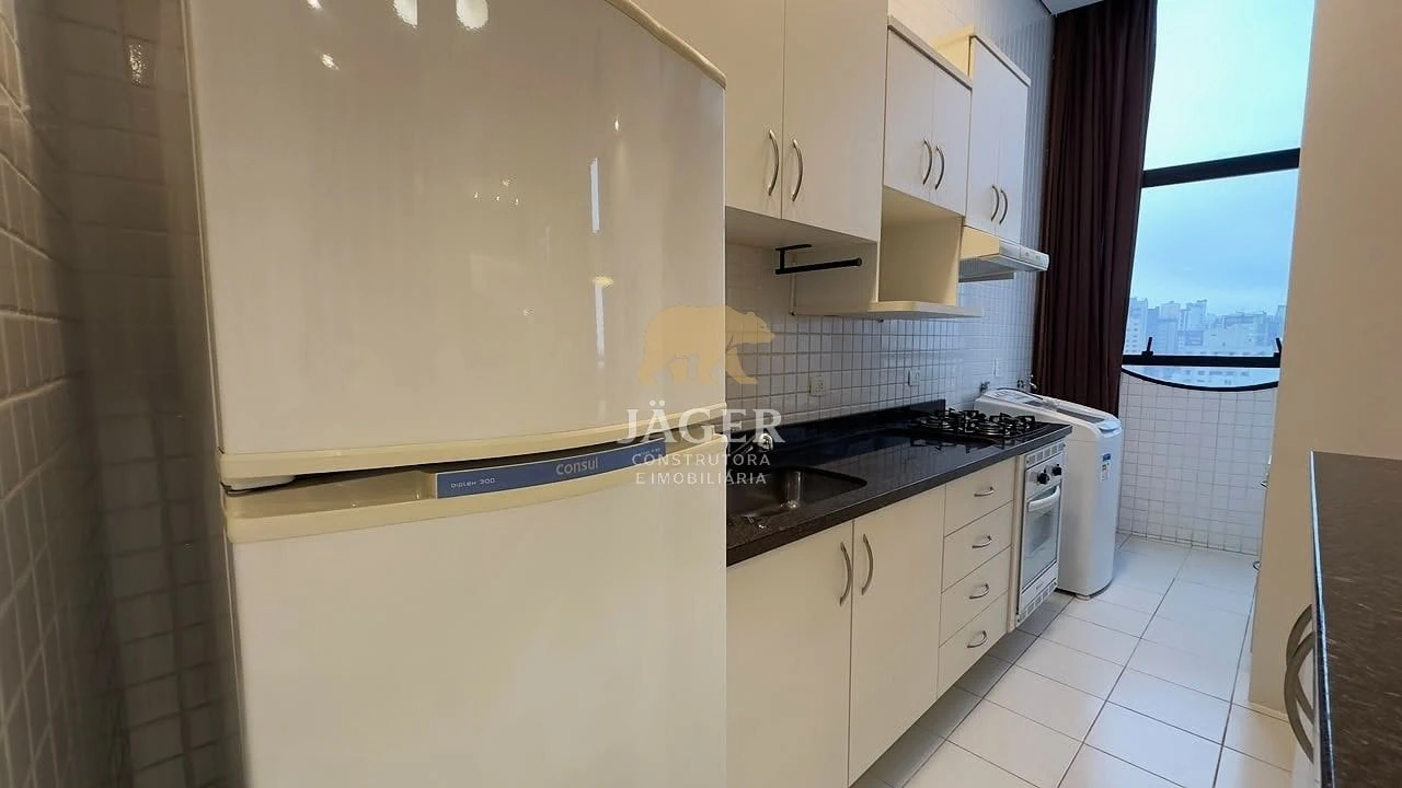 185 m² apartment with a bathtub and a glass-enclosed balcony — photo 23