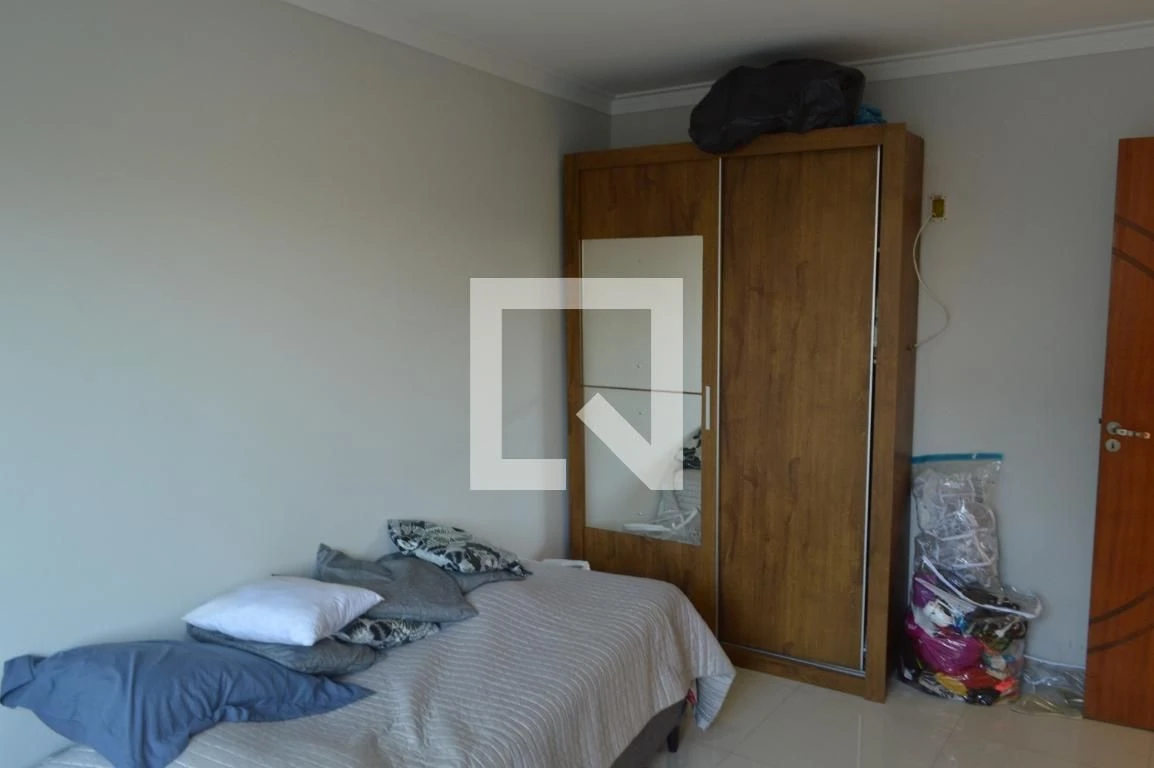Casa de 5 quartos com 3 suítes e varanda fechada — photo 23