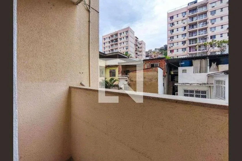 2-bedroom apartment in a building with a pool — photo 7