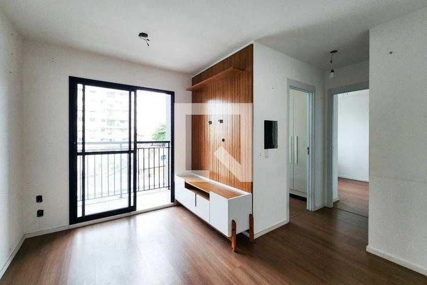 2-bedroom apartment in a building with a gym — photo 5