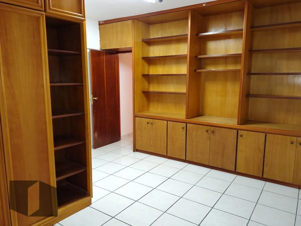 Невлаштований будинок із 4 спальнями та 4 ванними — photo 42