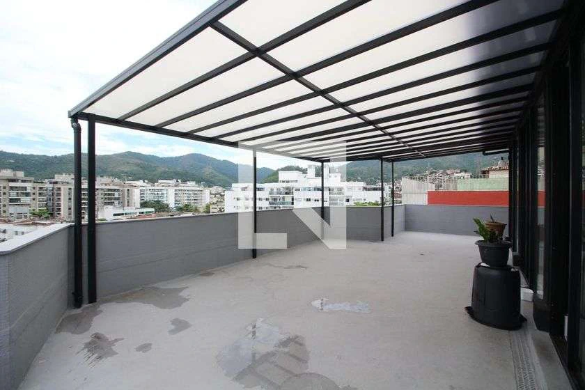 Rental penthouse with 4 bedrooms and terrace — photo 11