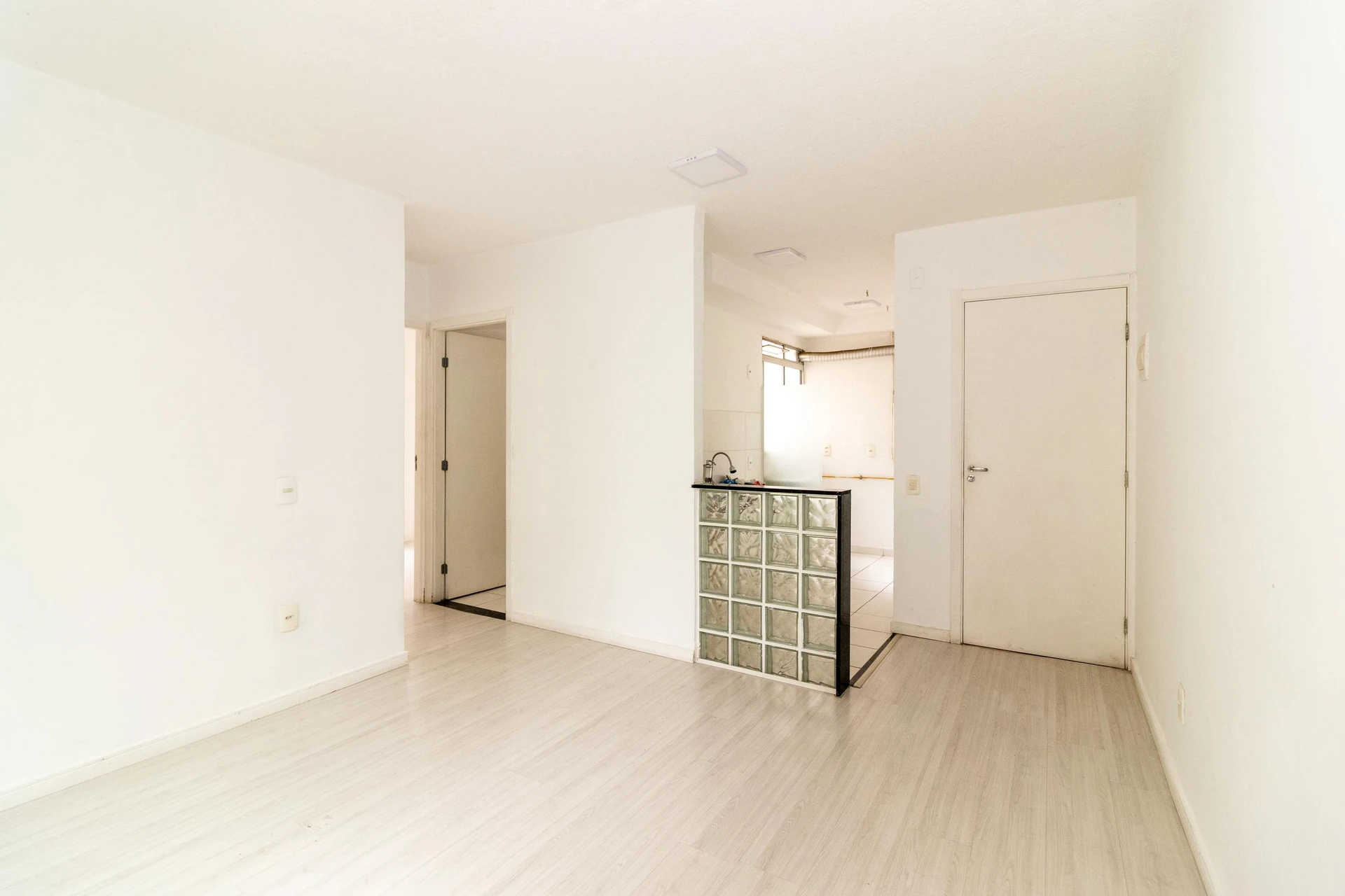 Apartamento para aluguel com 2 quartos e cozinha a gás