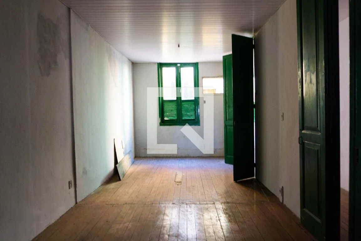 Rental house with 5 bedrooms and a closed kitchen room — photo 52
