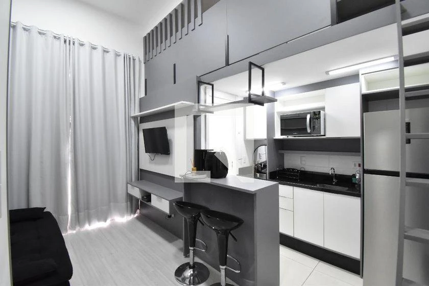 One-bedroom apartment in a building with a gym — photo 18