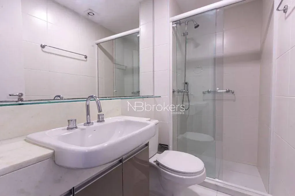 Furnished 2-bedroom apartment with private garden — photo 32