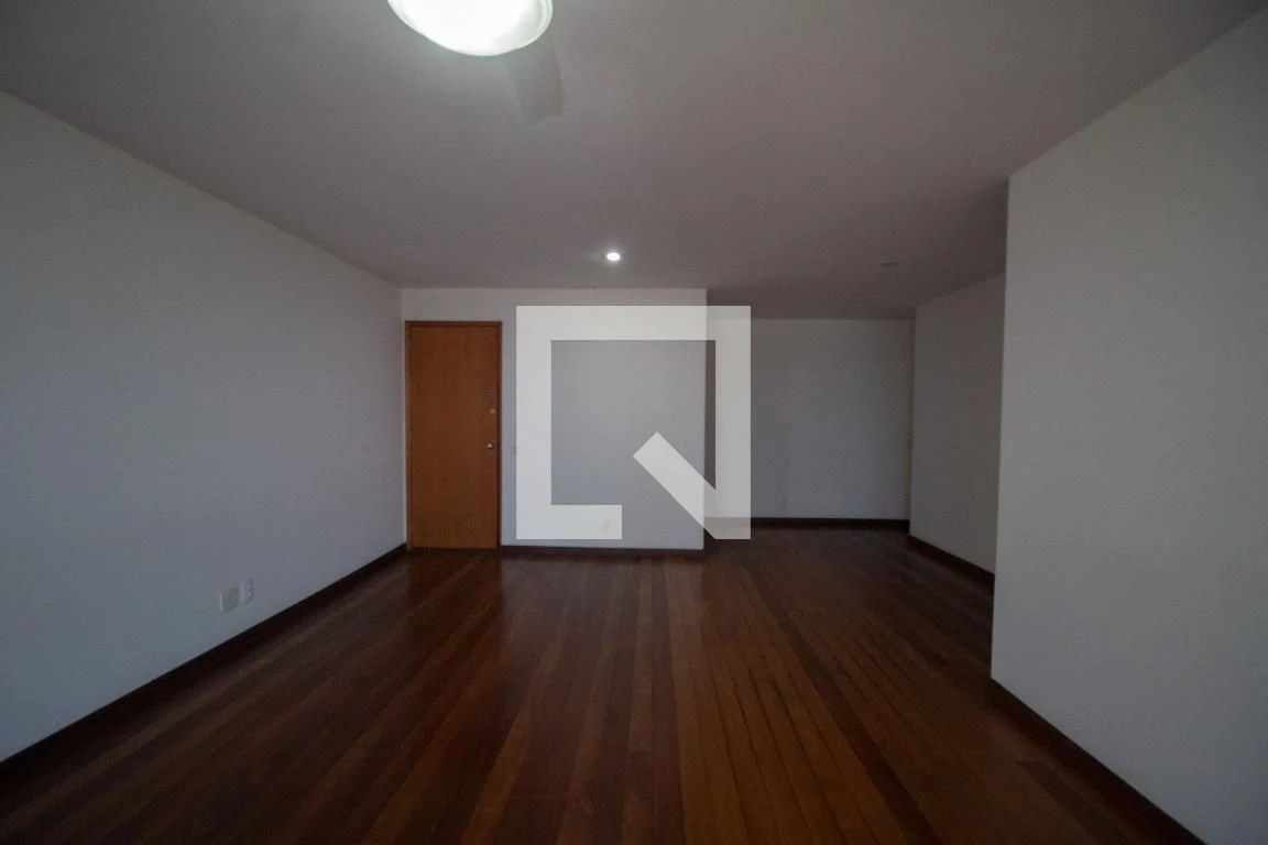 Apartamento com 4 suítes e varanda envidraçada — photo 23