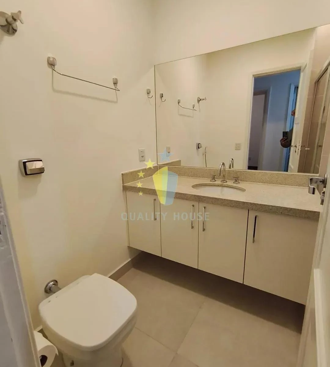 Apartamento para alugar de 3 quartos com suíte e 155 m² — photo 10