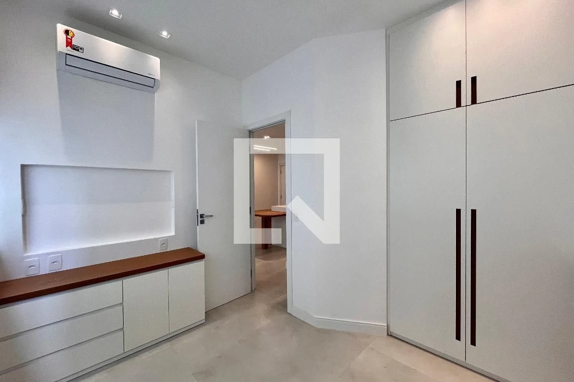Home office in a one-bedroom apartment, 38 m² — photo 12