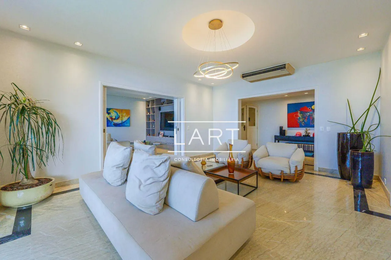 4-bedroom apartment with 453 m² and shared elevator — photo 5