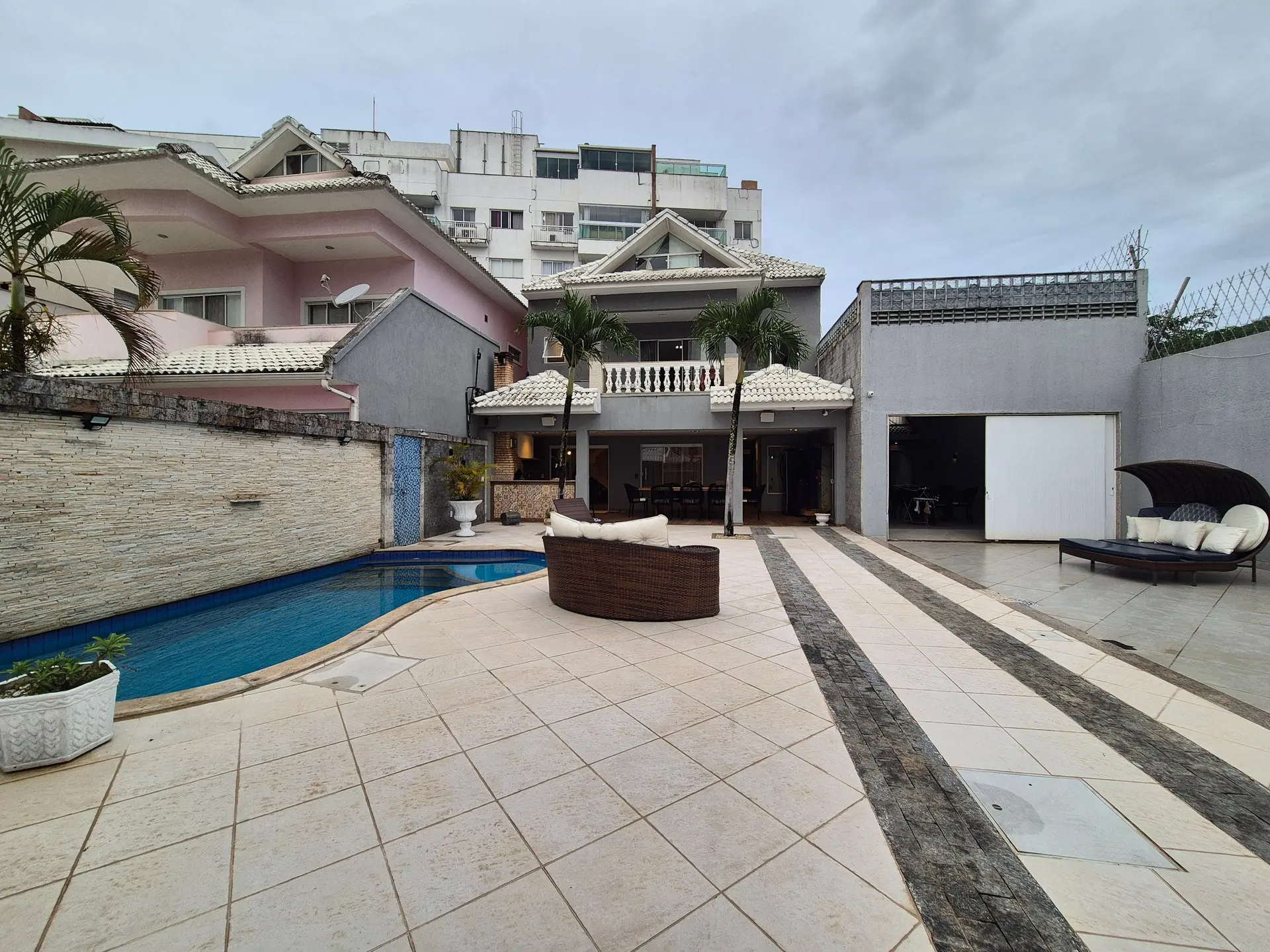 Furnished house, 400 m², with a dishwasher — photo 106