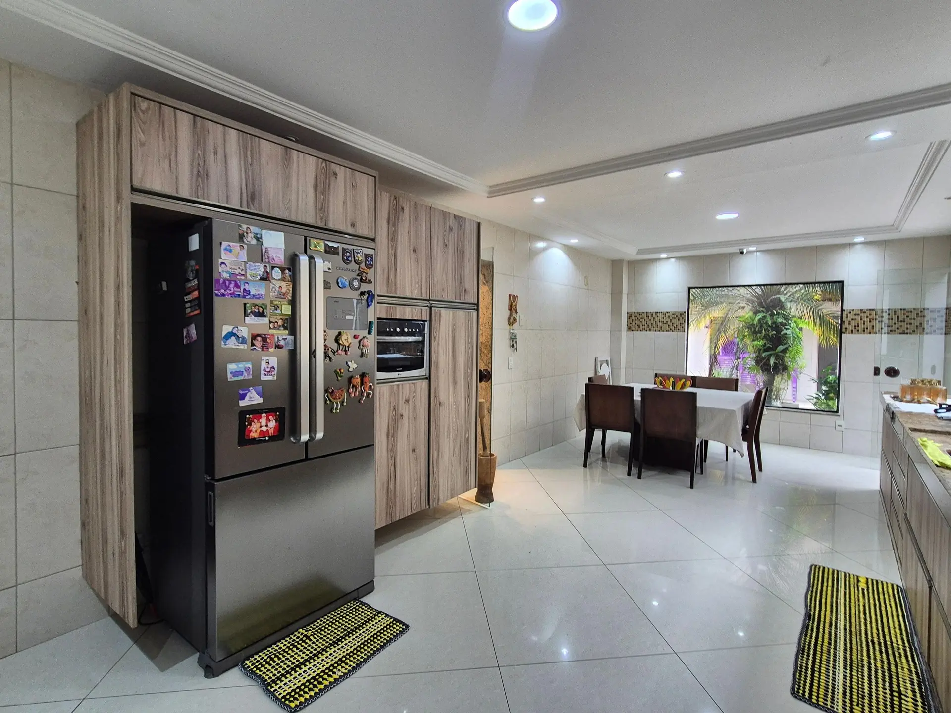 Jacuzzi in a 3-bedroom house, 400 m² — photo 21