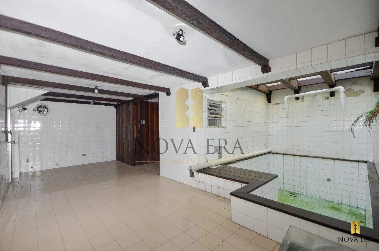 4-bedroom house with a grill on the balcony in Curitiba — photo 26