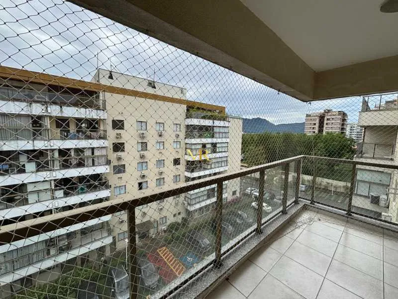 2-bedroom apartment in a building with a sauna — photo 16