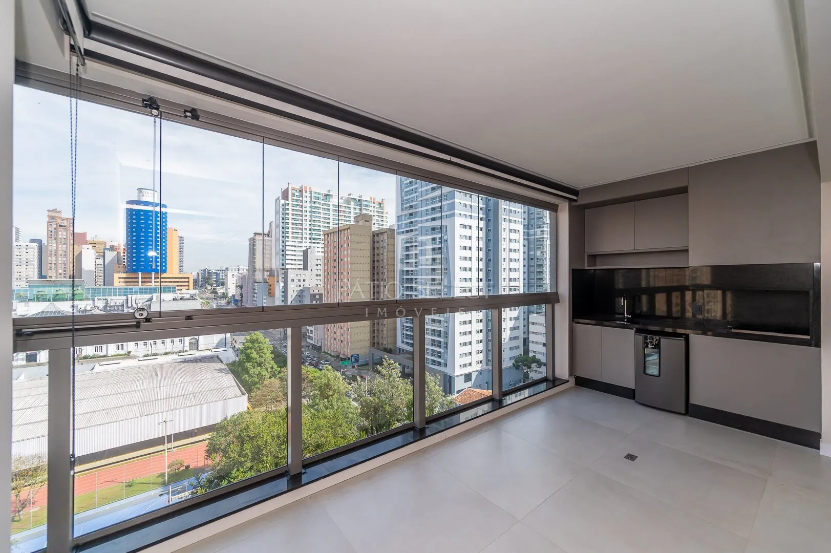220 m² apartment with 3 en-suite bedrooms and 2 parking — photo 12