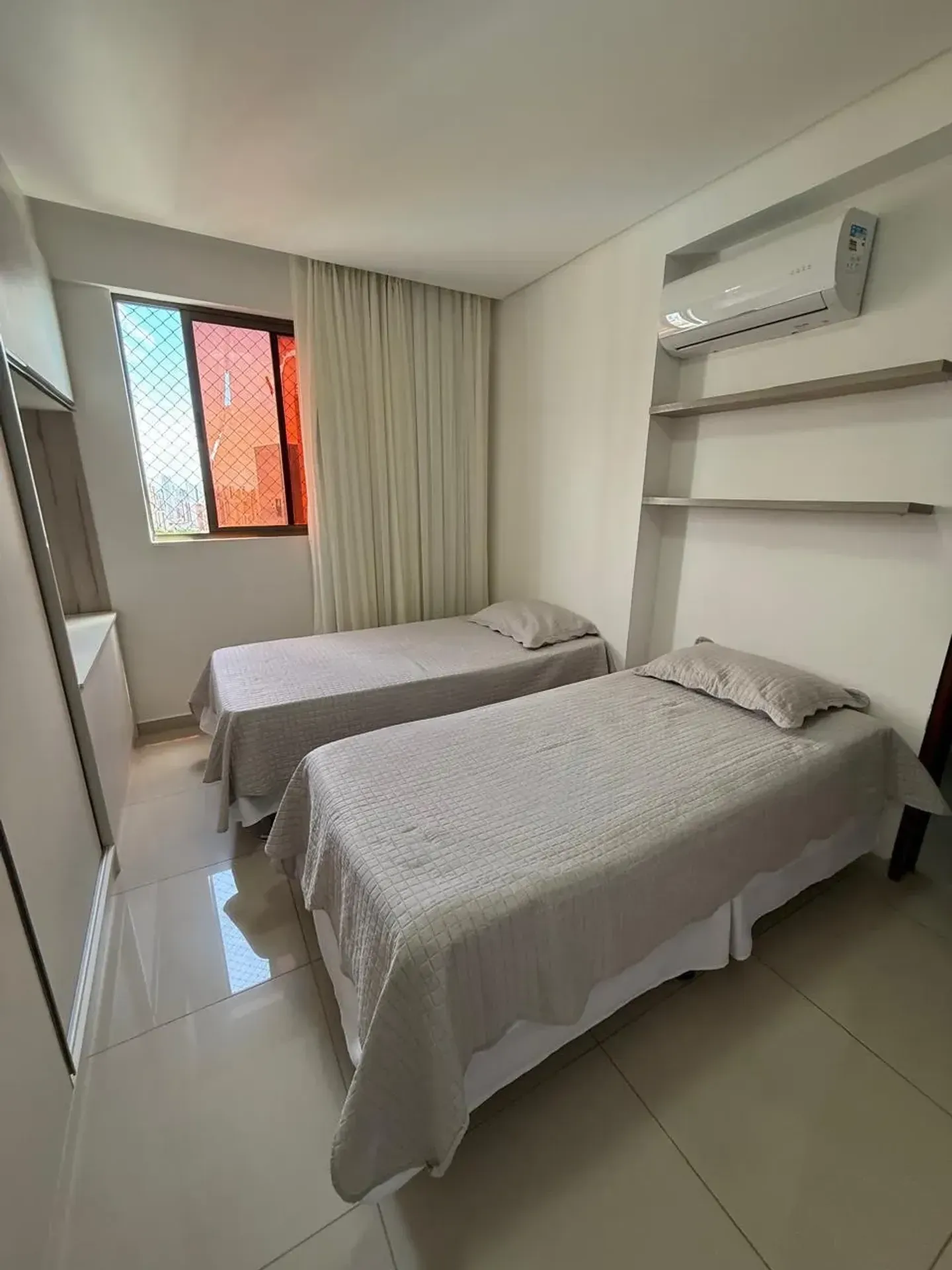 Furnished 175 m² apartment with 3 en-suite bedrooms — photo 9