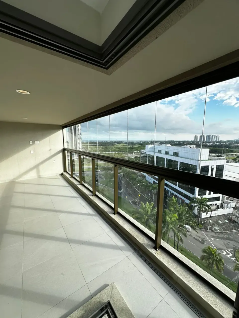 Furnished 125 m² apartment with 3 bedrooms and electric showers — photo 4