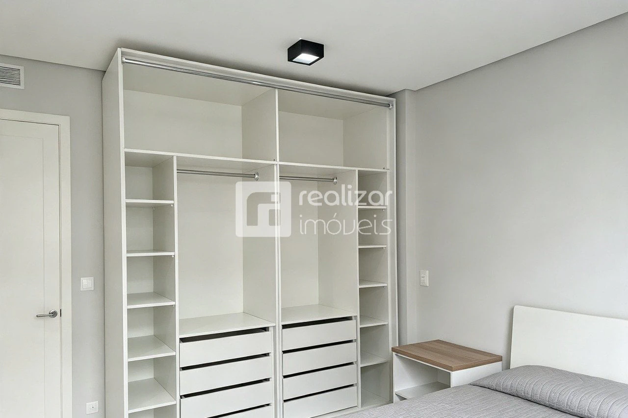 Home office in a one-bedroom apartment, 31 m² — photo 8