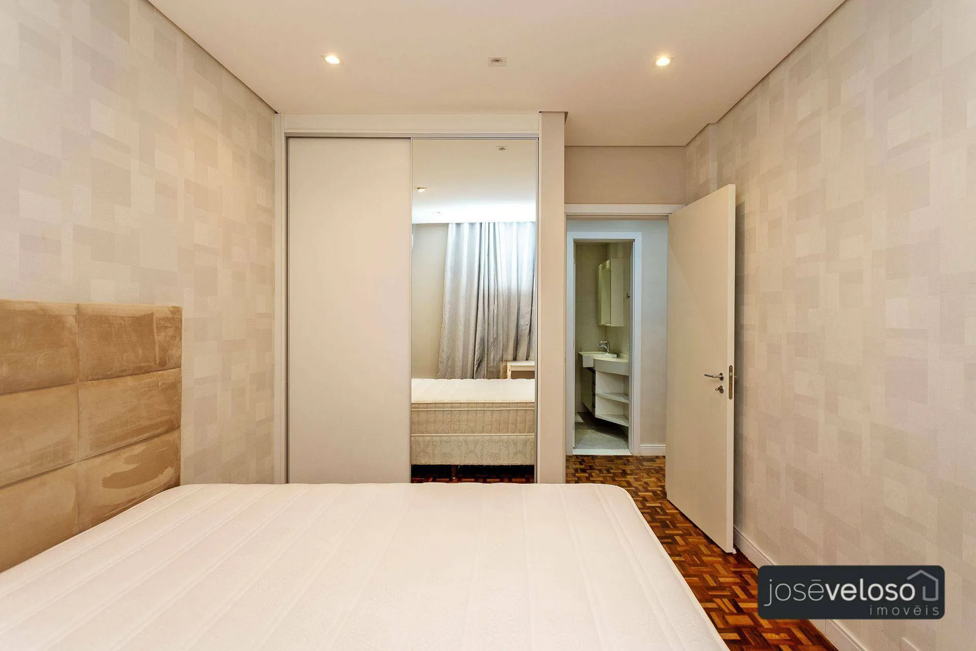 137 m² apartment with 3 bedrooms and air conditioning — photo 25