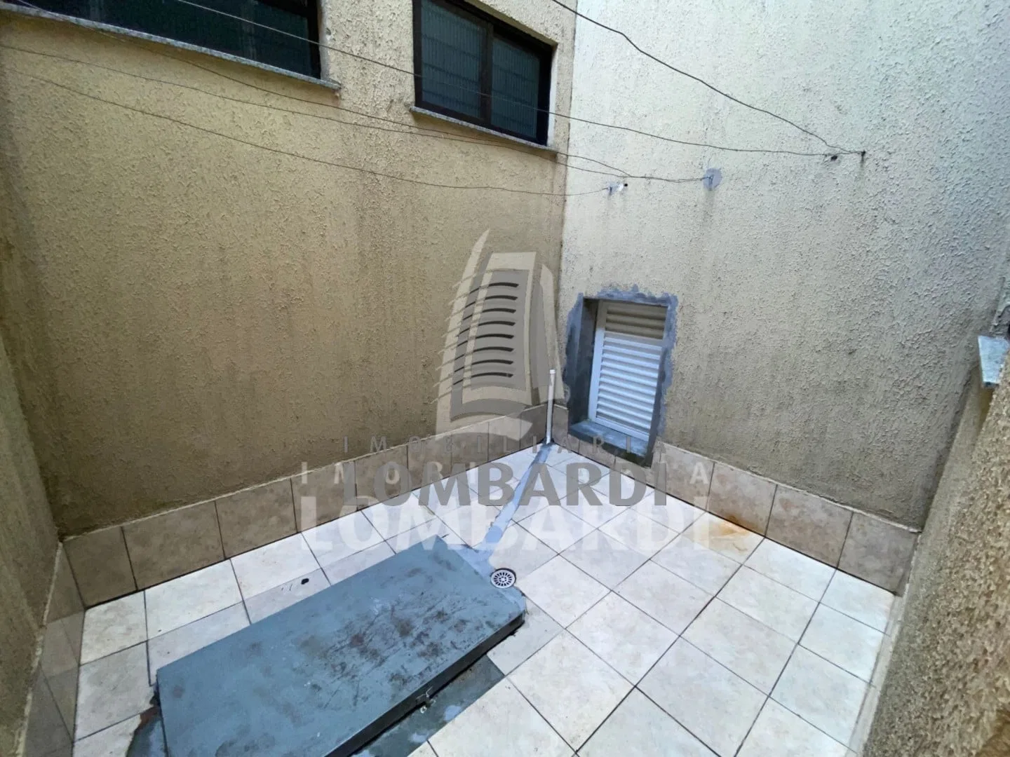 2-bedroom apartment with wood or laminate floors in Curitiba