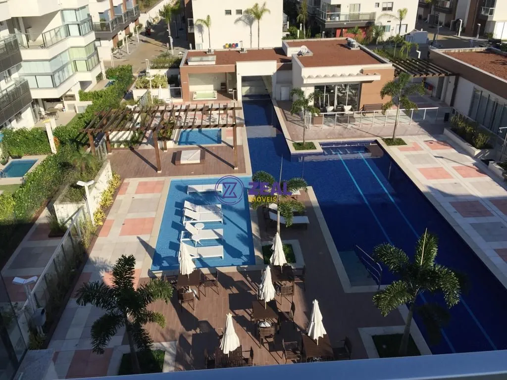 Furnished apartment, 186 m², with a glass-enclosed balcony — photo 17