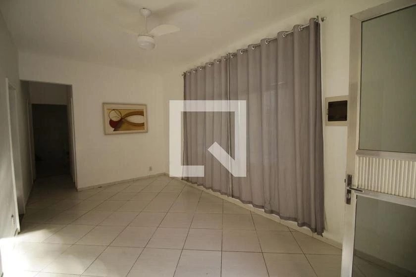 Casa de 381 m² com 7 quartos, 4 banheiros e jardim — photo 39