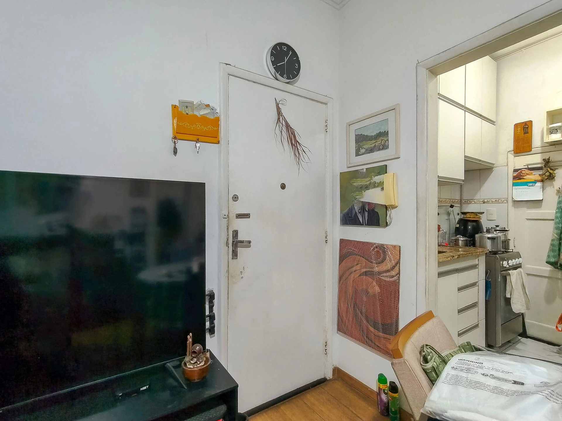 Furnished apartment with 1 en-suite and 2 bathrooms — photo 28
