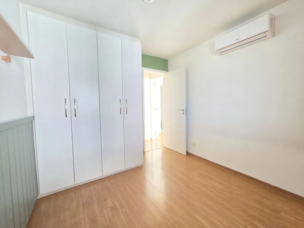 Penthouse with 3 bedrooms and 4 bathrooms, 198 m² — photo 23