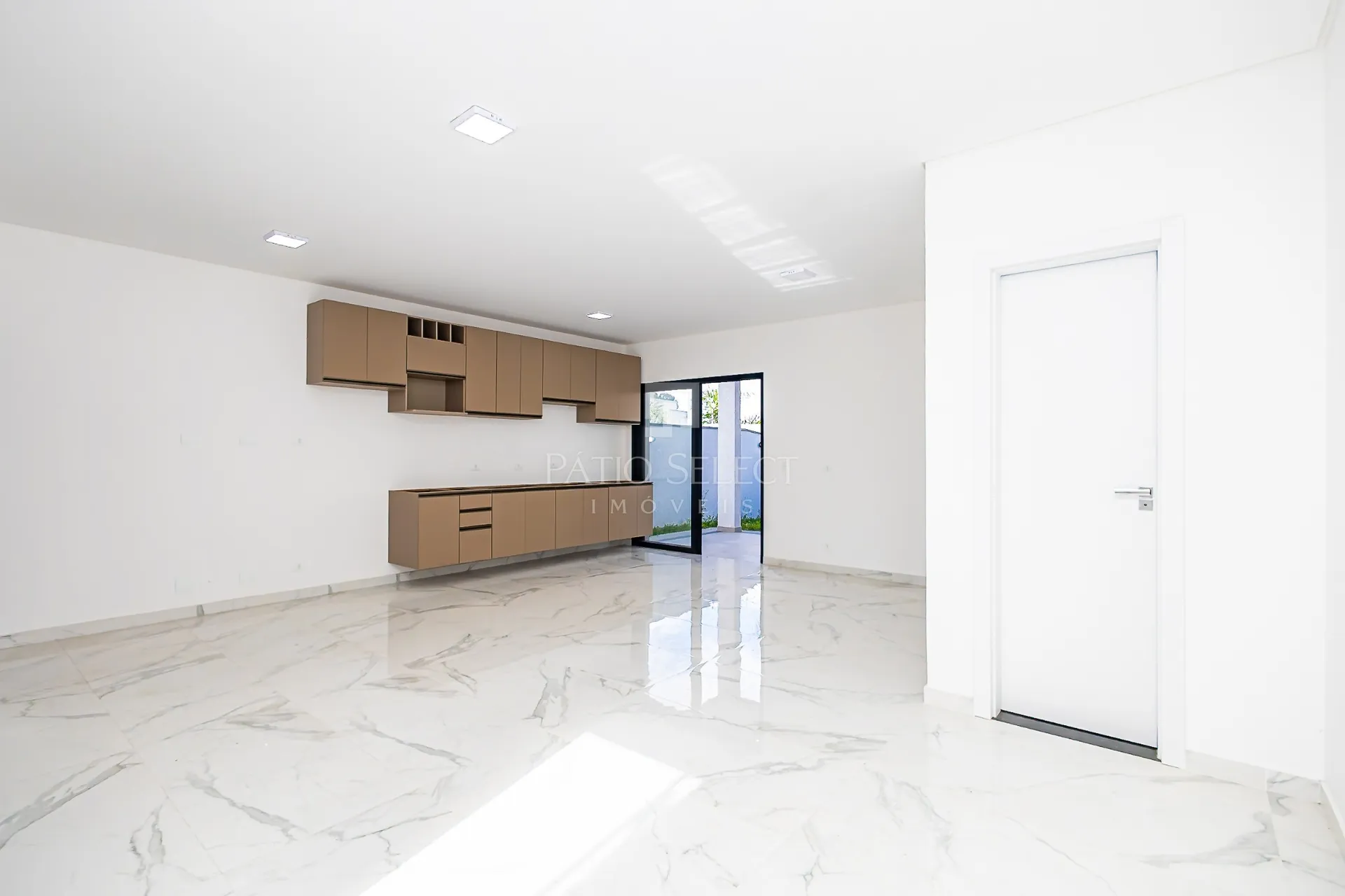 Casa de 181 m² com varanda gourmet e closet — photo 12